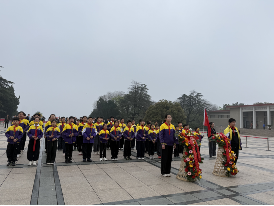 清明祭英烈 薪火永相传  ——合肥一六八新桥教育集团高刘小学开展烈士陵园祭扫活动